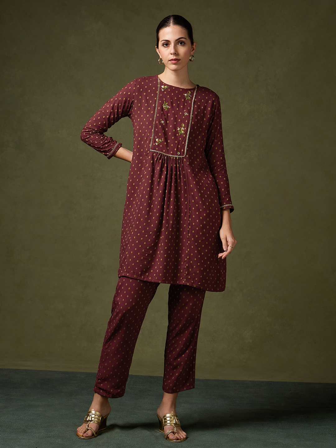 

Saaki Ethnic Motifs Embroidered A Line Kurta with Trousers, Maroon