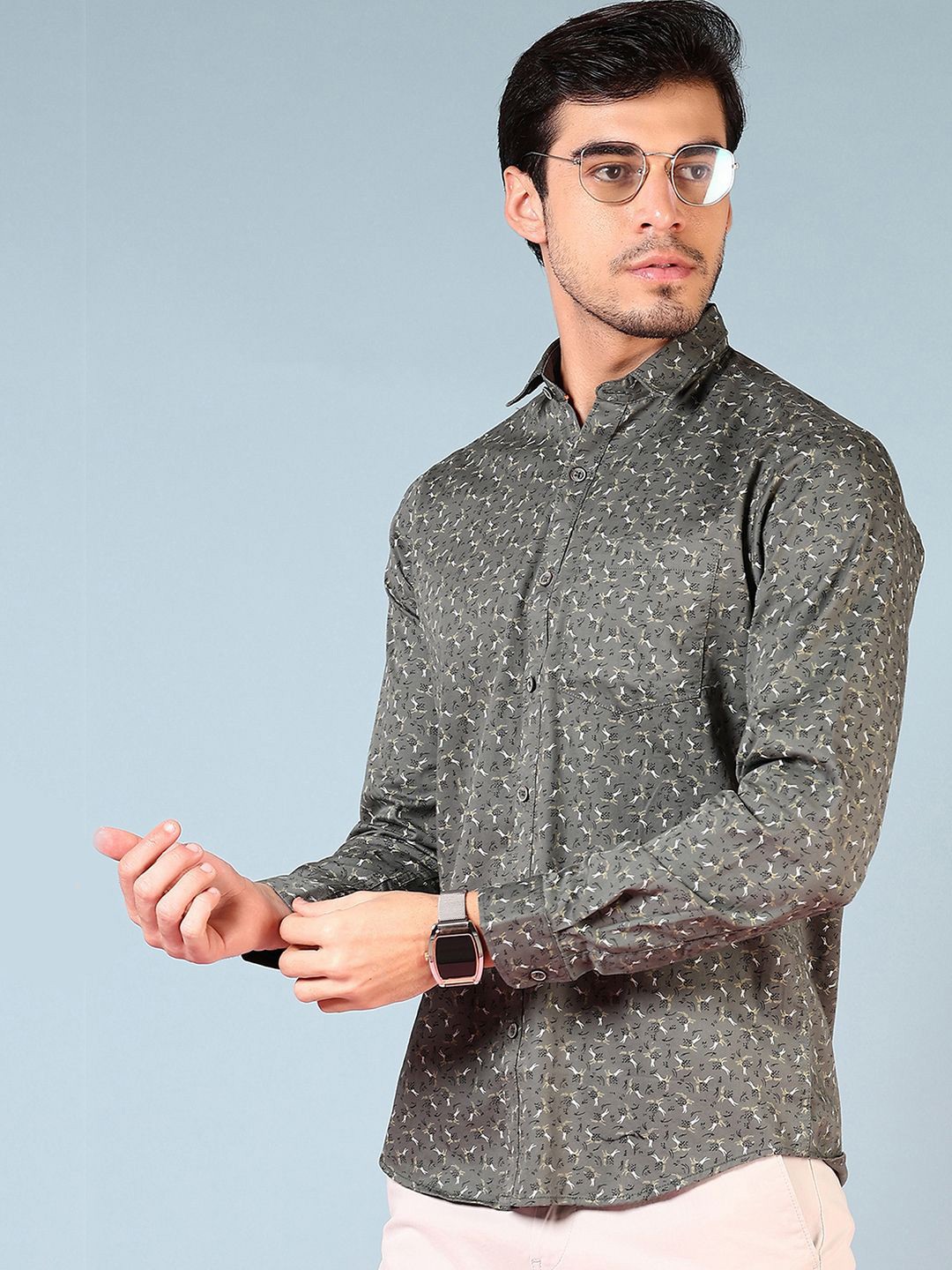 

V-Mart Men Opaque Printed Casual Shirt, Green