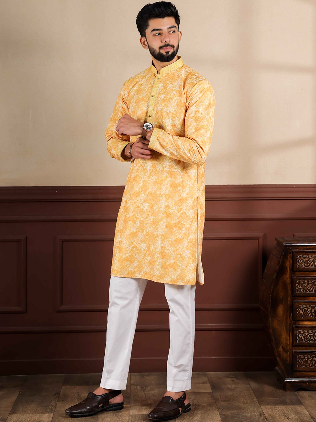 

Koshin Embellished Mandarin Collar Handloom Straight Kurta, Gold