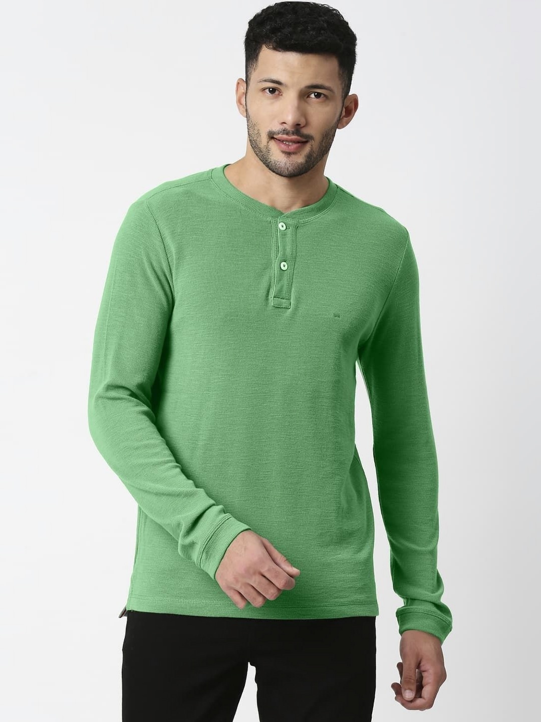 

Basics Men Henley Neck Applique Slim Fit T-shirt, Green