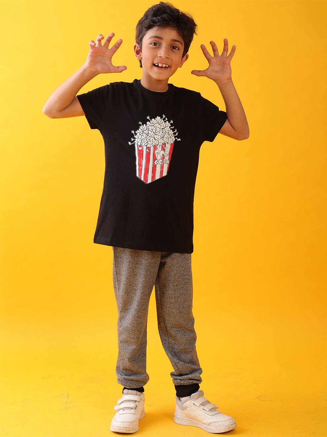 

Anthrilo Boys Popcorn Black Summer Jogger Set
