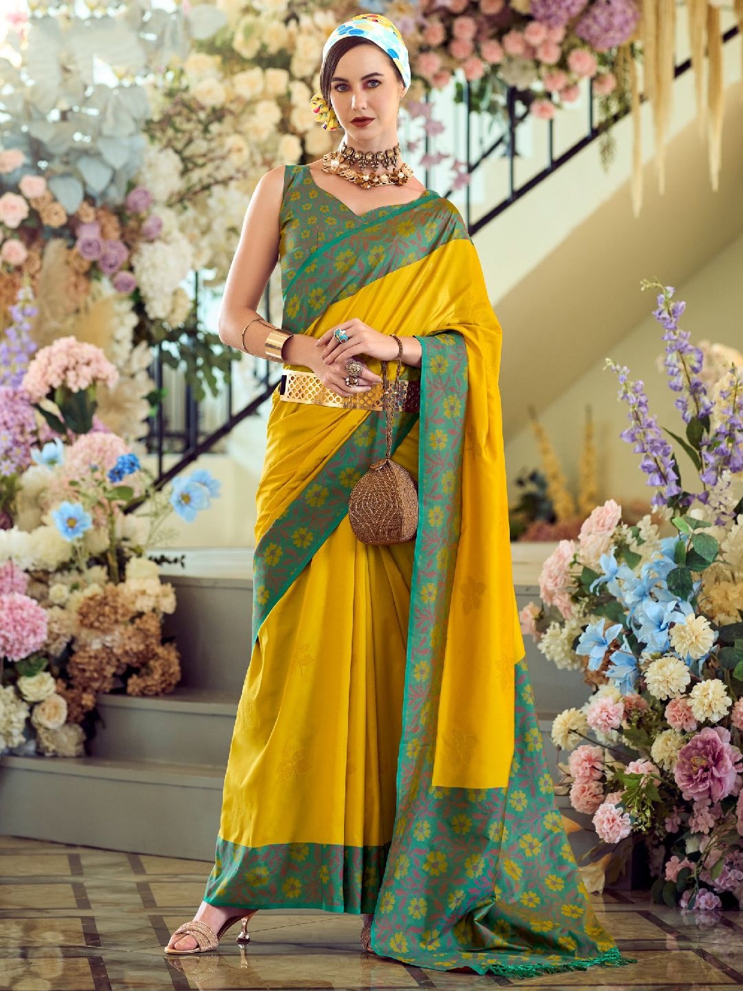 

DIVASTRI Floral Silk Blend Ikat Saree, Yellow