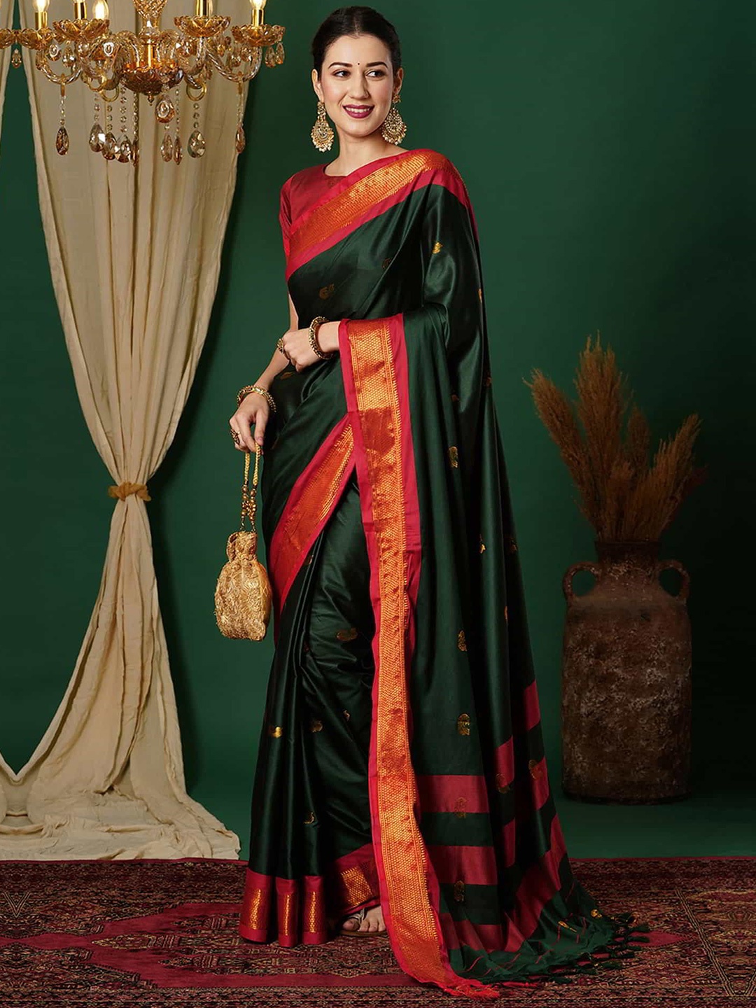 

SILKWEAR Ethnic Motifs Zari Silk Cotton Banarasi Saree, Green