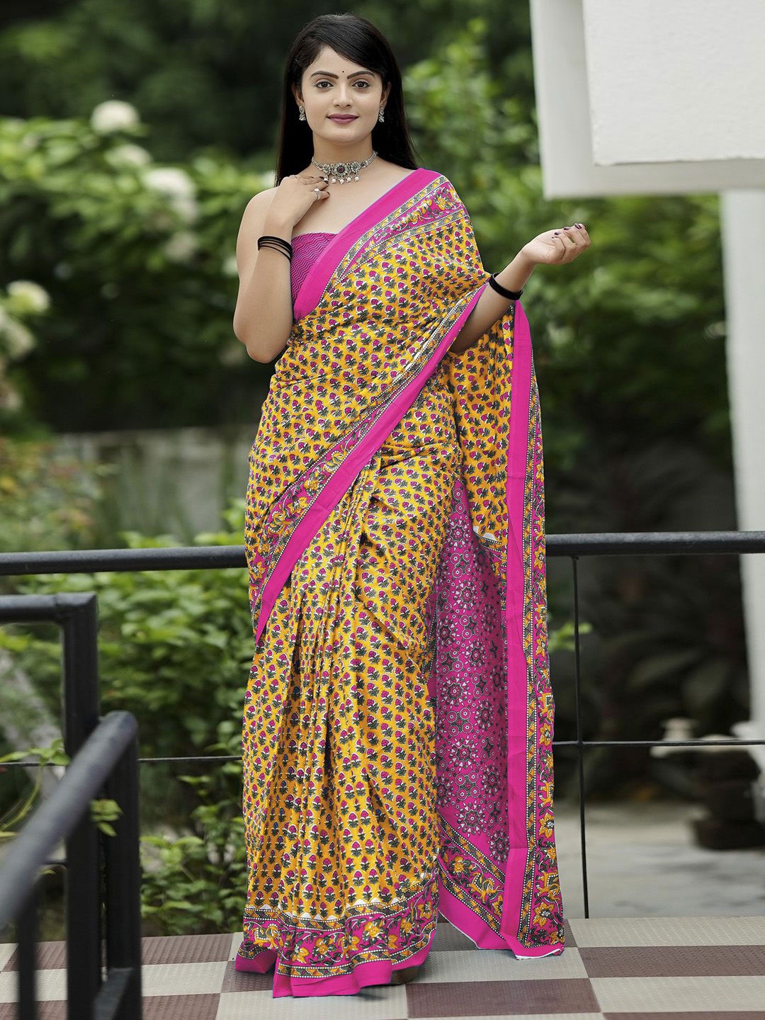 

Mitera Bagru Saree, Yellow