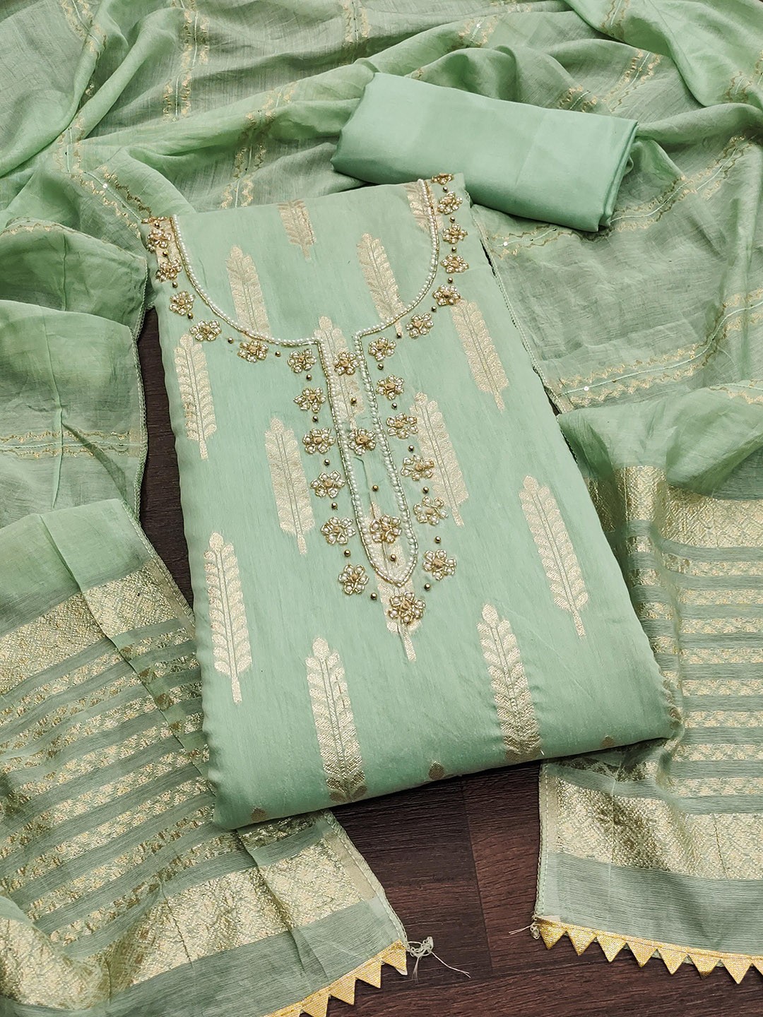 

SAINOOR Unstitched Dress Material, Green