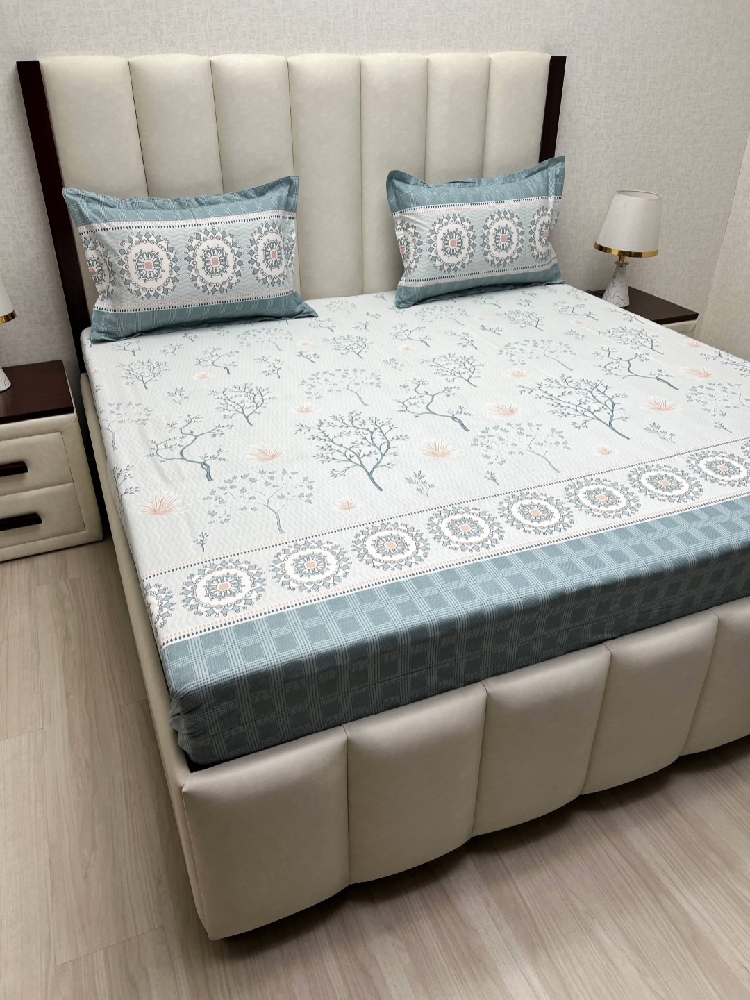 

Pure Decor Royal Passion Blue Printed Cotton 260 TC King Bedsheet Set 2.74m x 2.74m