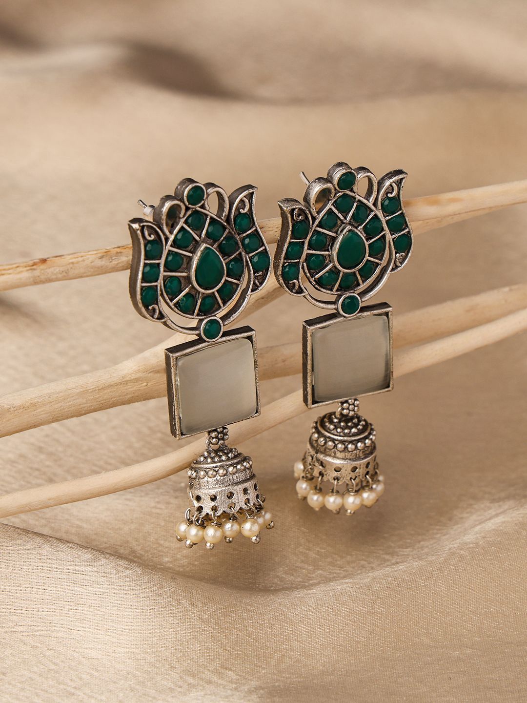 

VENI 925 Silver-Plated Artificial Stones Studded Floral Shaped Oxidised Drop Earrings