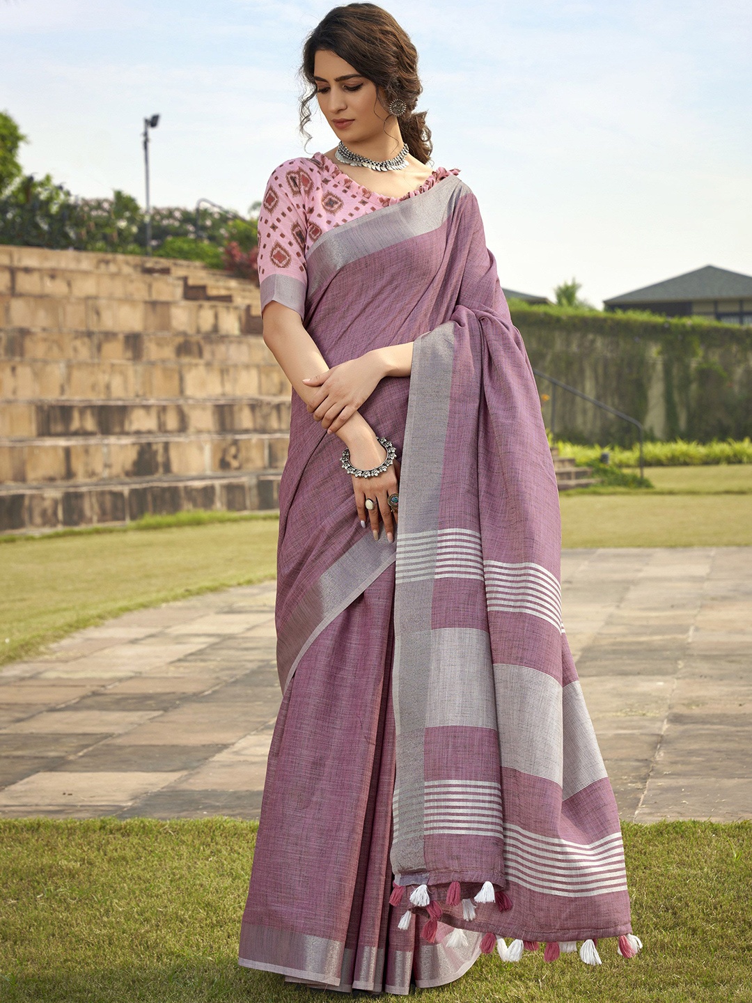 

KIMISHA Linen Blend Handloom Saree, Lavender