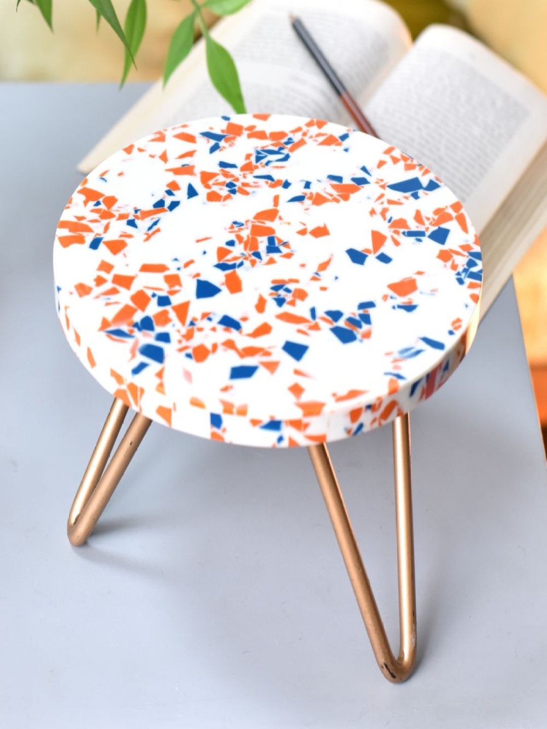 

Indianshelf White & Orange Abstract Printed Wooden Easy to Clean Cake Stand