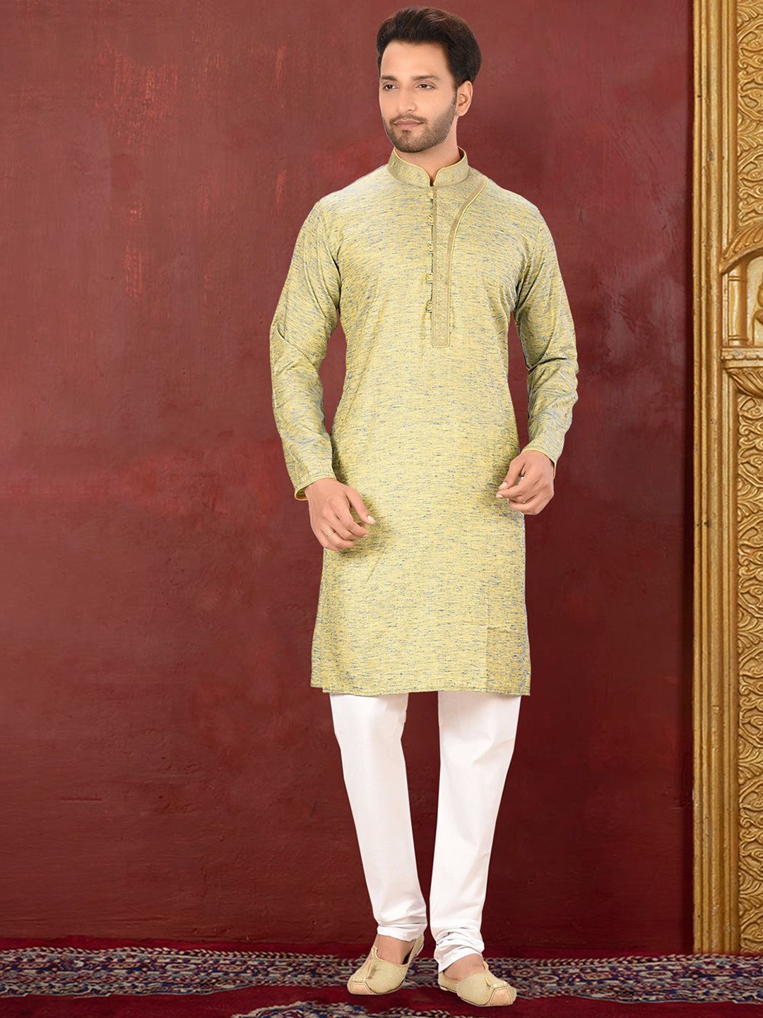 

RANAK Geometric Printed Mandarin Collar Art Silk Straight Kurta, Green