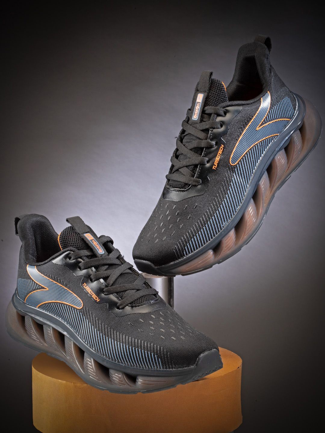 

Action Men Mesh Running Non-Marking Shoes, Black