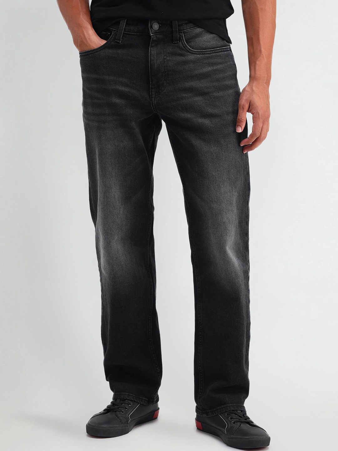 

U.S. Polo Assn. Denim Co. Men Relaxed Fit Light Fade Jeans, Black