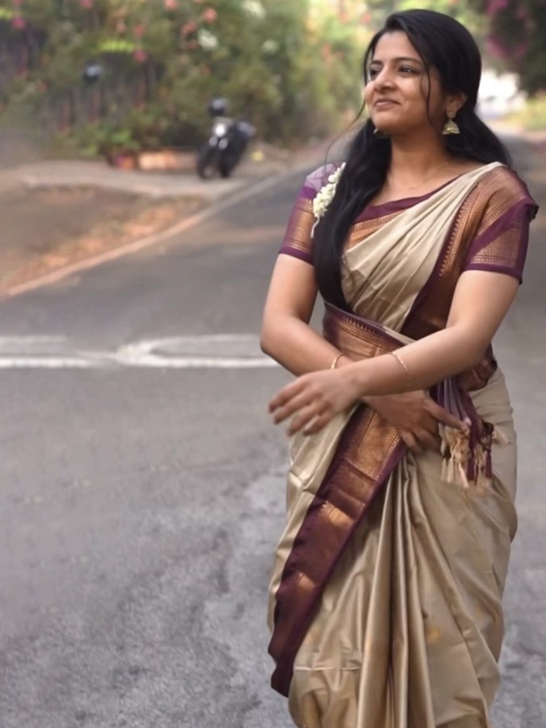 

SILKWEAR Woven Design Silk Cotton Designer Kanjeevaram Saree, Beige