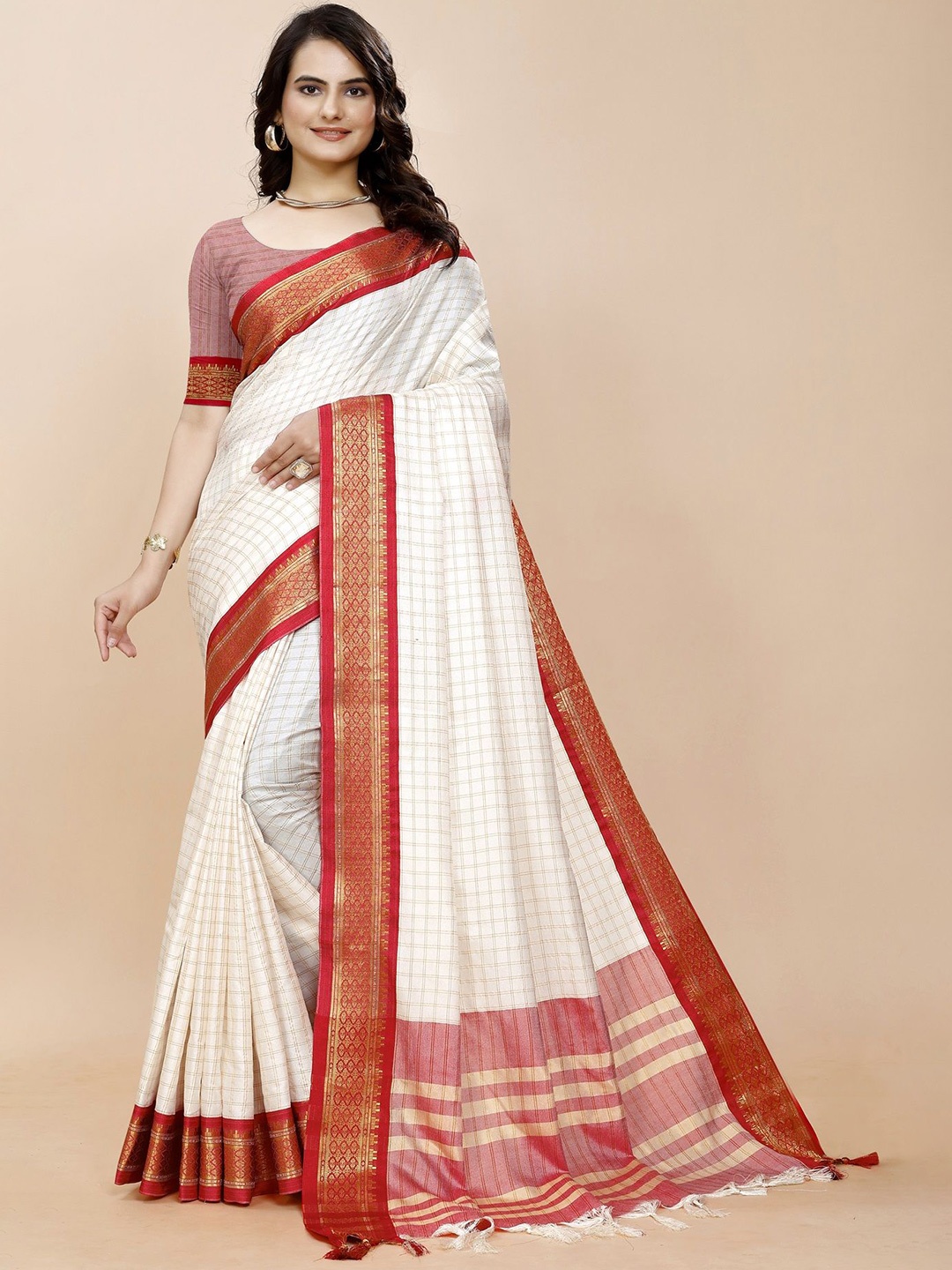 

Fashion FRICKS Checked Silk Cotton Saree, Red