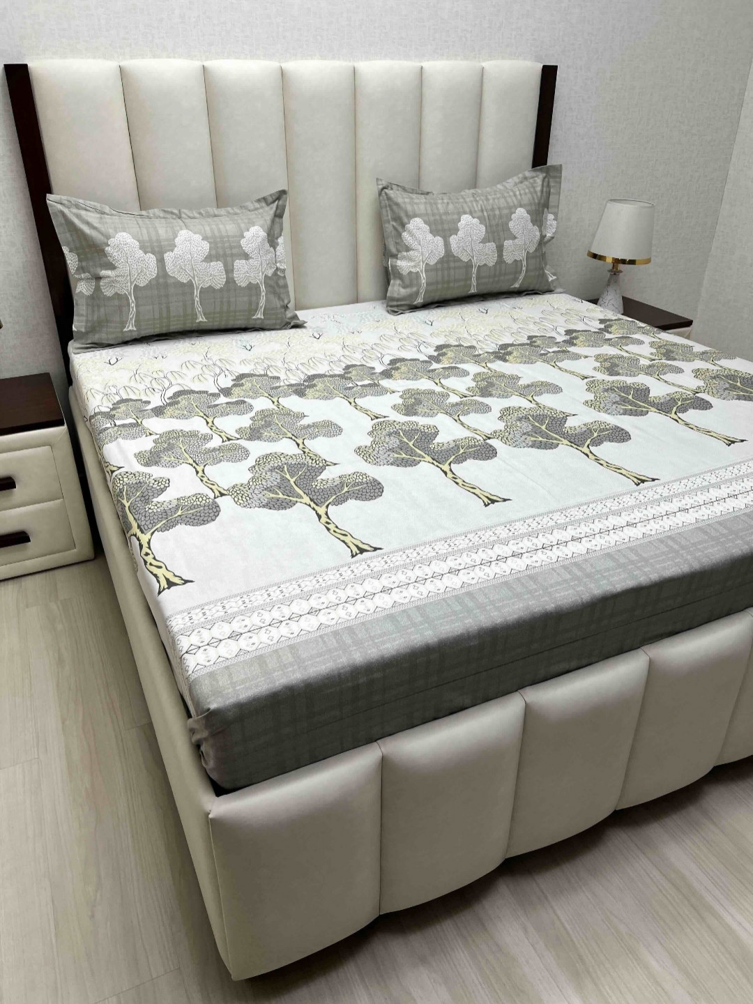 

Pure Decor Lifestyle Grey Printed 220 TC Pure Cotton King Bedsheet Set- 2.74 m x 2.74 m