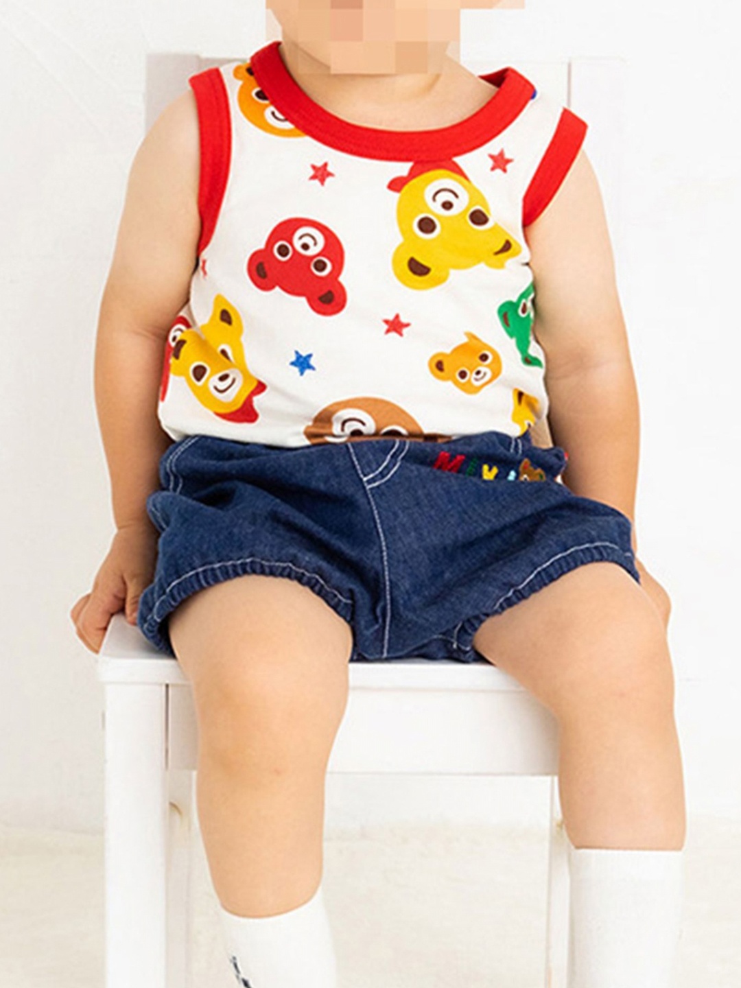 

LULU & SKY Boys Conversational Printed Round Neck Cotton T-shirt, White