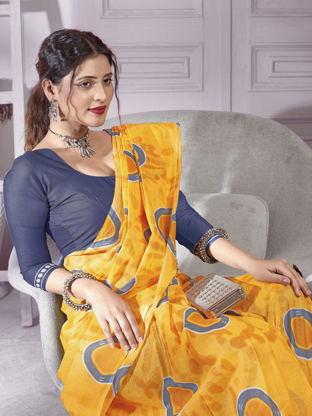 

Anouk Rustic Ready to Wear Bagh Saree, Yellow