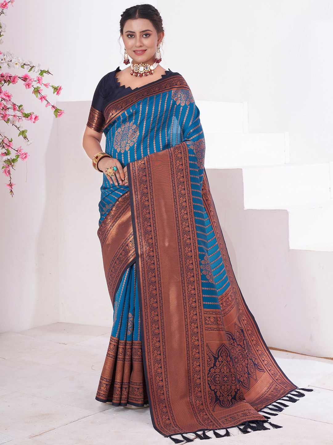 

DIVASTRI Woven Design Zari Silk Blend Designer Kanjeevaram Saree, Blue