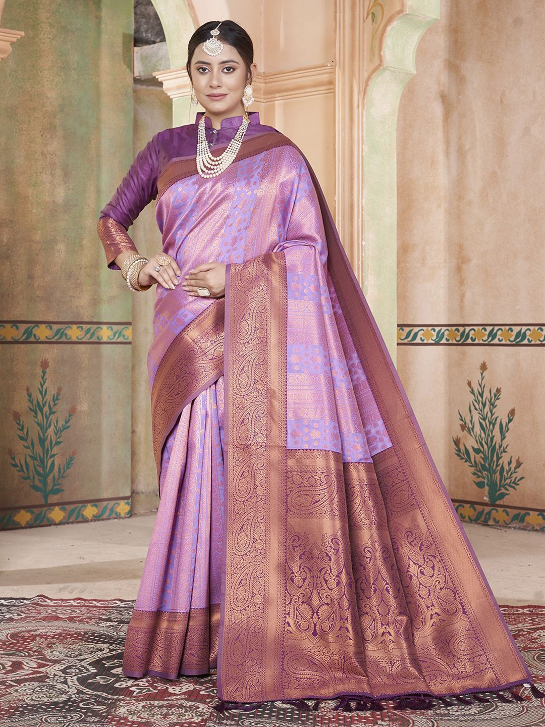 

DIVASTRI Woven Design Zari Silk Blend Kanjeevaram Saree, Lavender