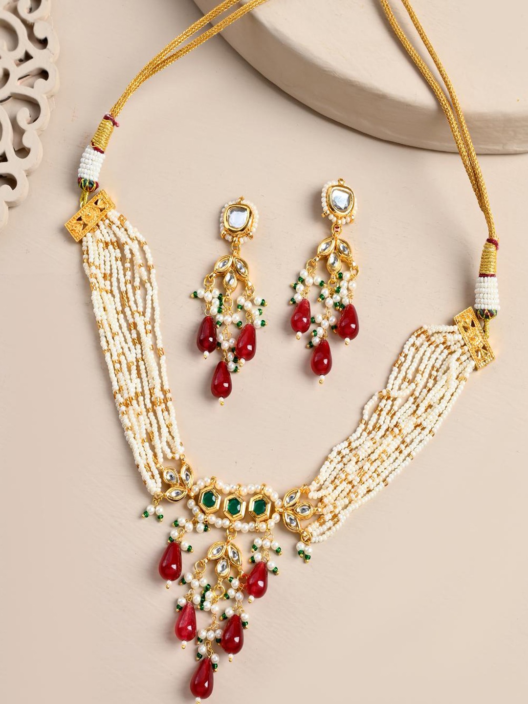 

STYYO Gold-Plated Kundan Stones Studded And Pearls Beaded Jewellery Set, White