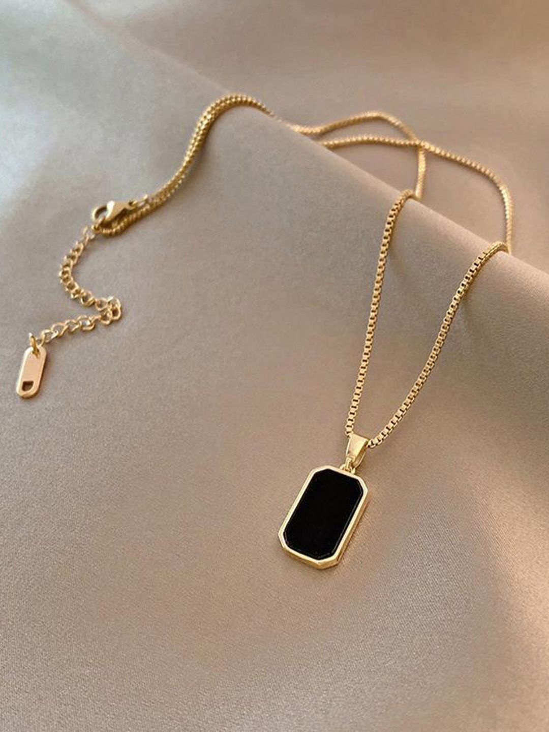

BEYTER Gold-Plated Stone-Studded Rectangle Charm Pendant With Chain