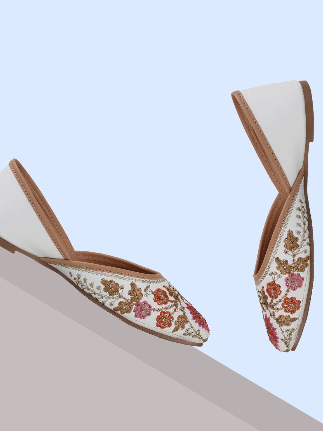 

CATBIRD Women Embroidered Ethnic Mojaris Flats, White