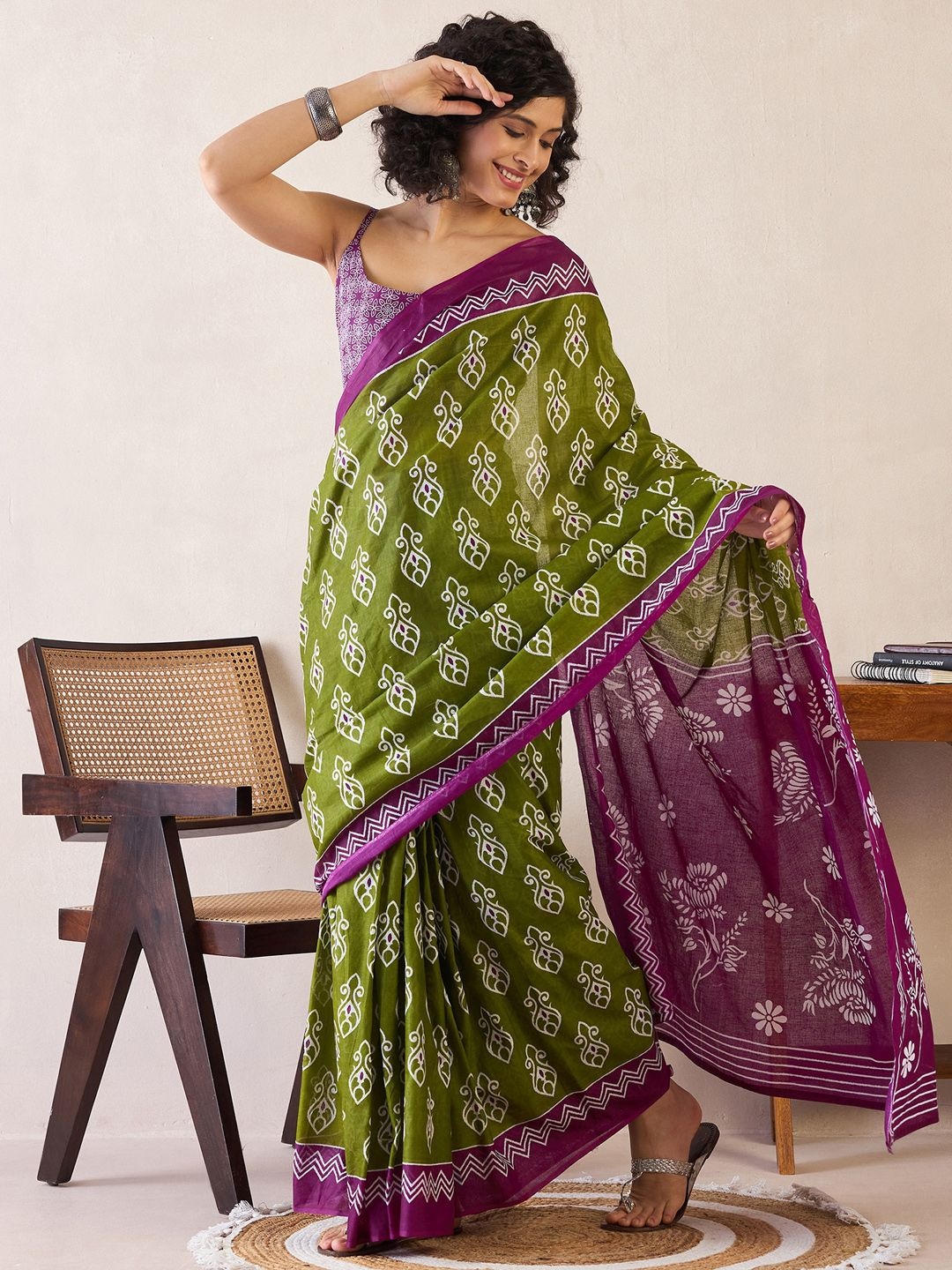 

Anouk Rustic Bagh Ready to Wear Bagh Saree, Green
