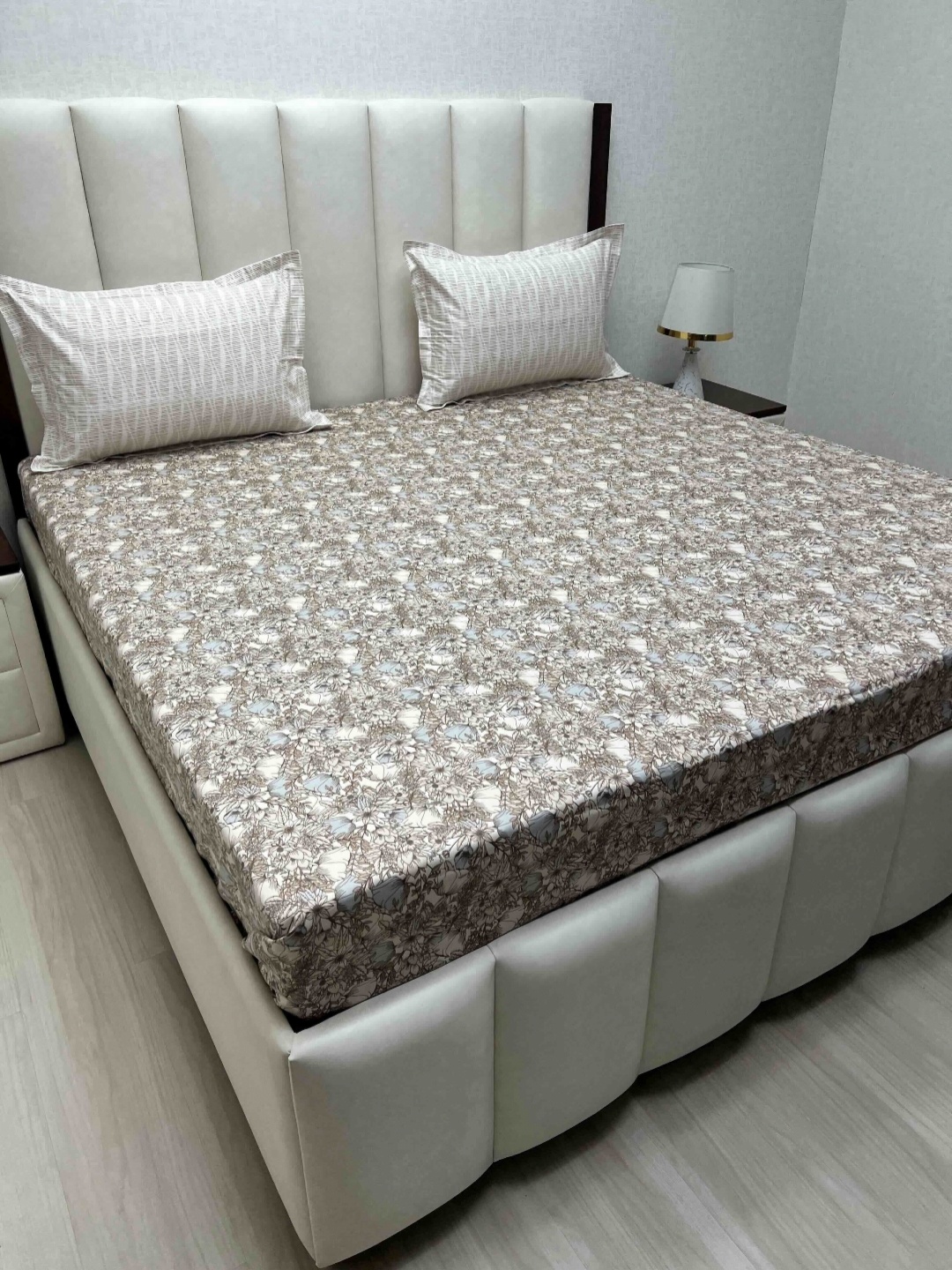 

Pure Decor Brown Floral Printed Pure Cotton 230 TC King Bedsheet Set 2.74 m x 2.74 m