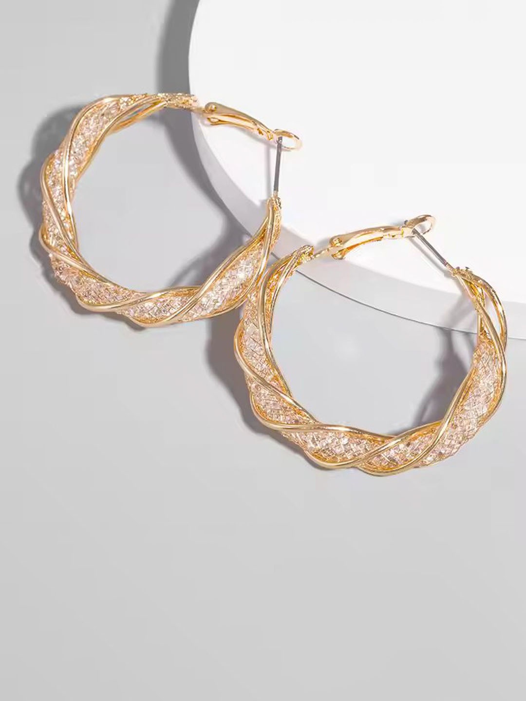 

PolluxCraft Korean Gold-Plated Contemporary Shaped Hoop Earrings