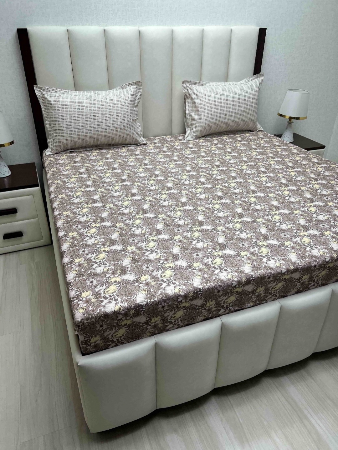 

Pure Decor Lifestyle Brown Printed Pure Cotton 250 TC King Bedsheet Set 2.74m X 2.74m