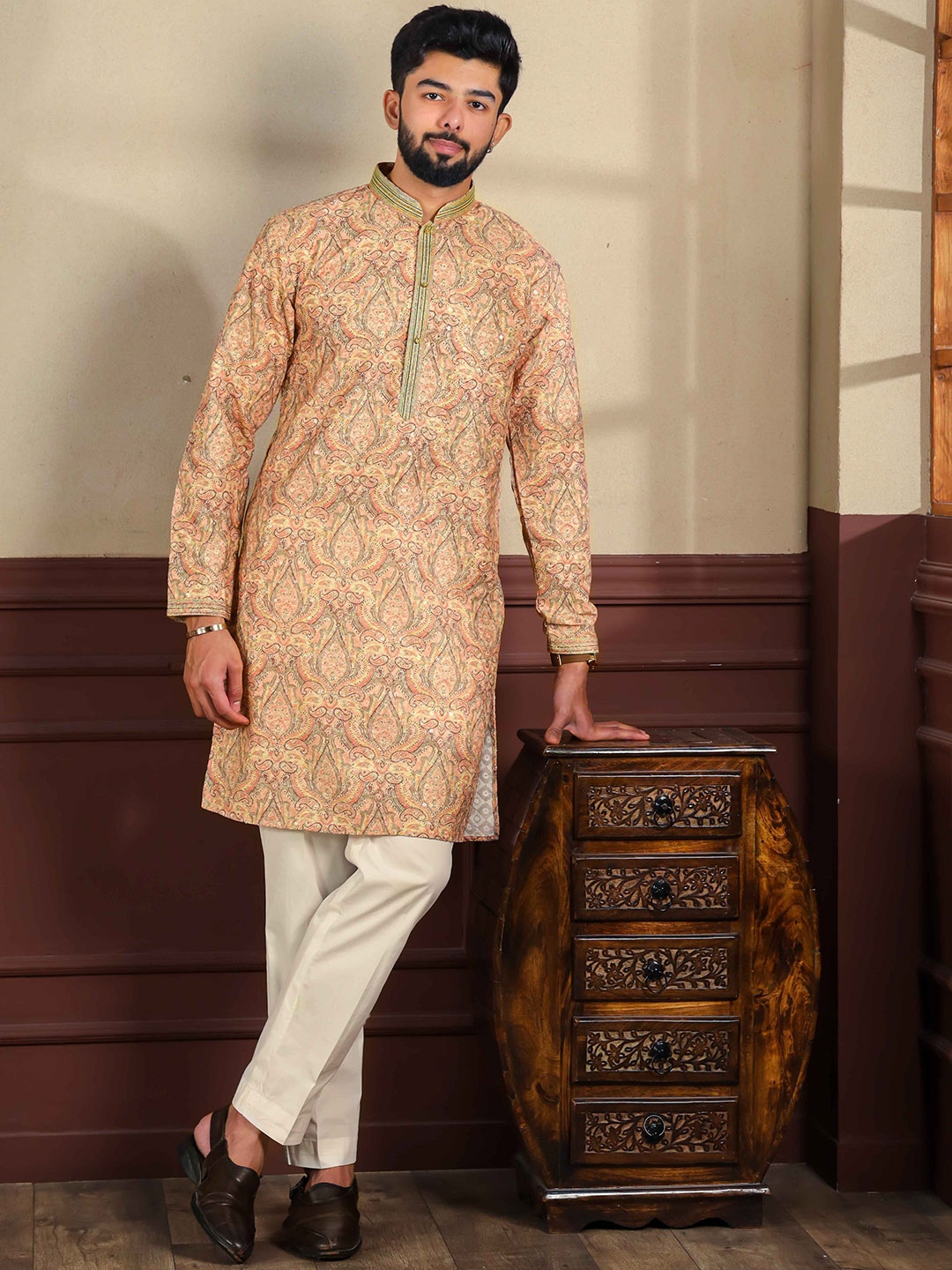

Koshin Paisley Embroidered Thread Work Mandarin Collar Straight Kurta, Peach