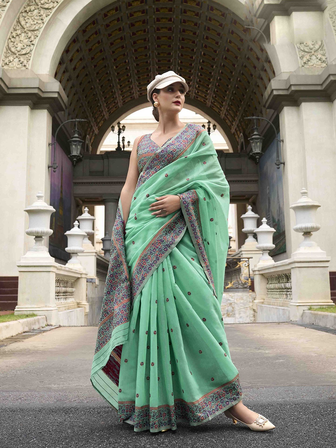 

KIMISHA Woven Design Linen Blend Saree, Sea green