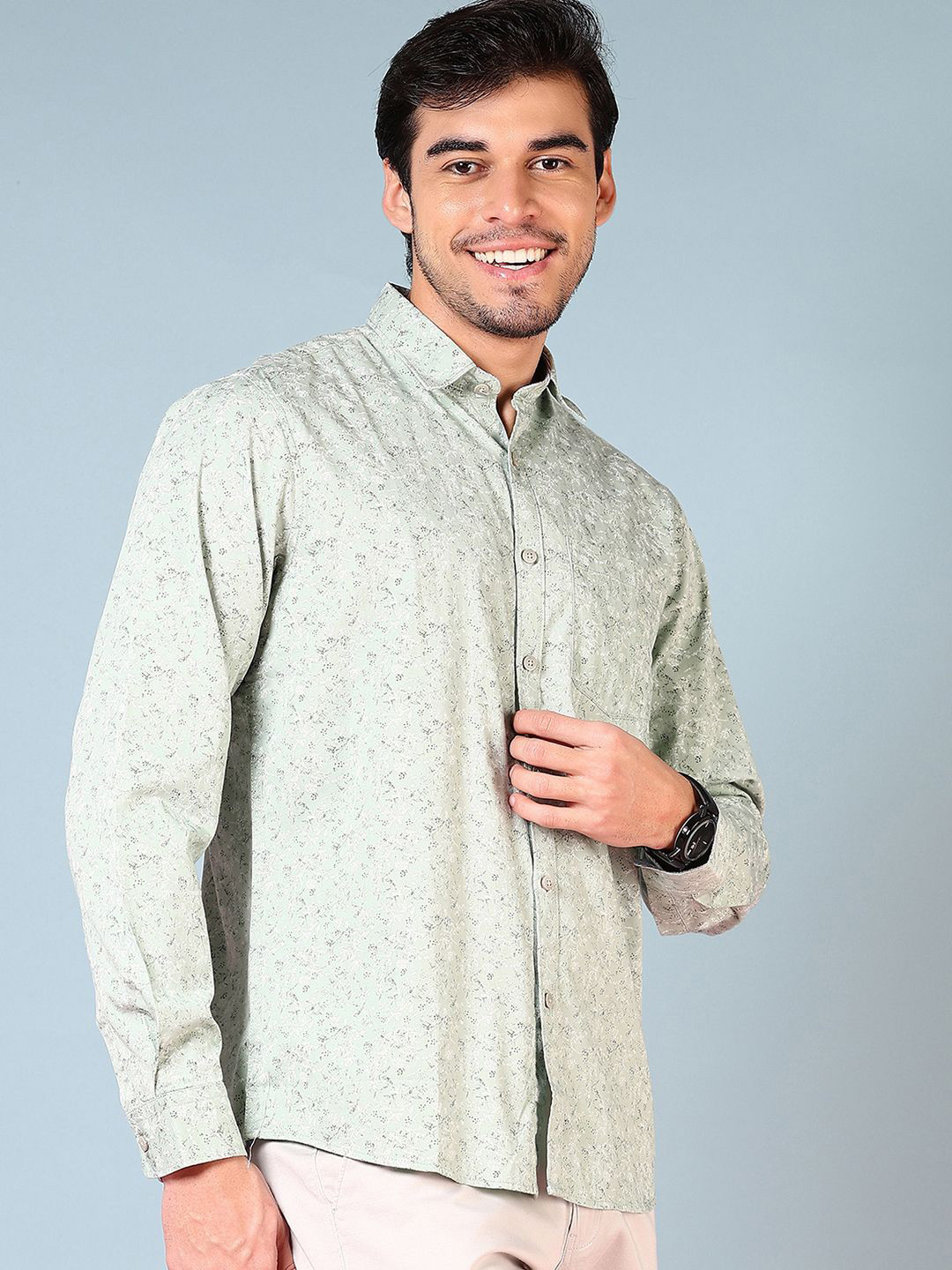 

V-Mart Men Floral Opaque Printed Casual Shirt, Green