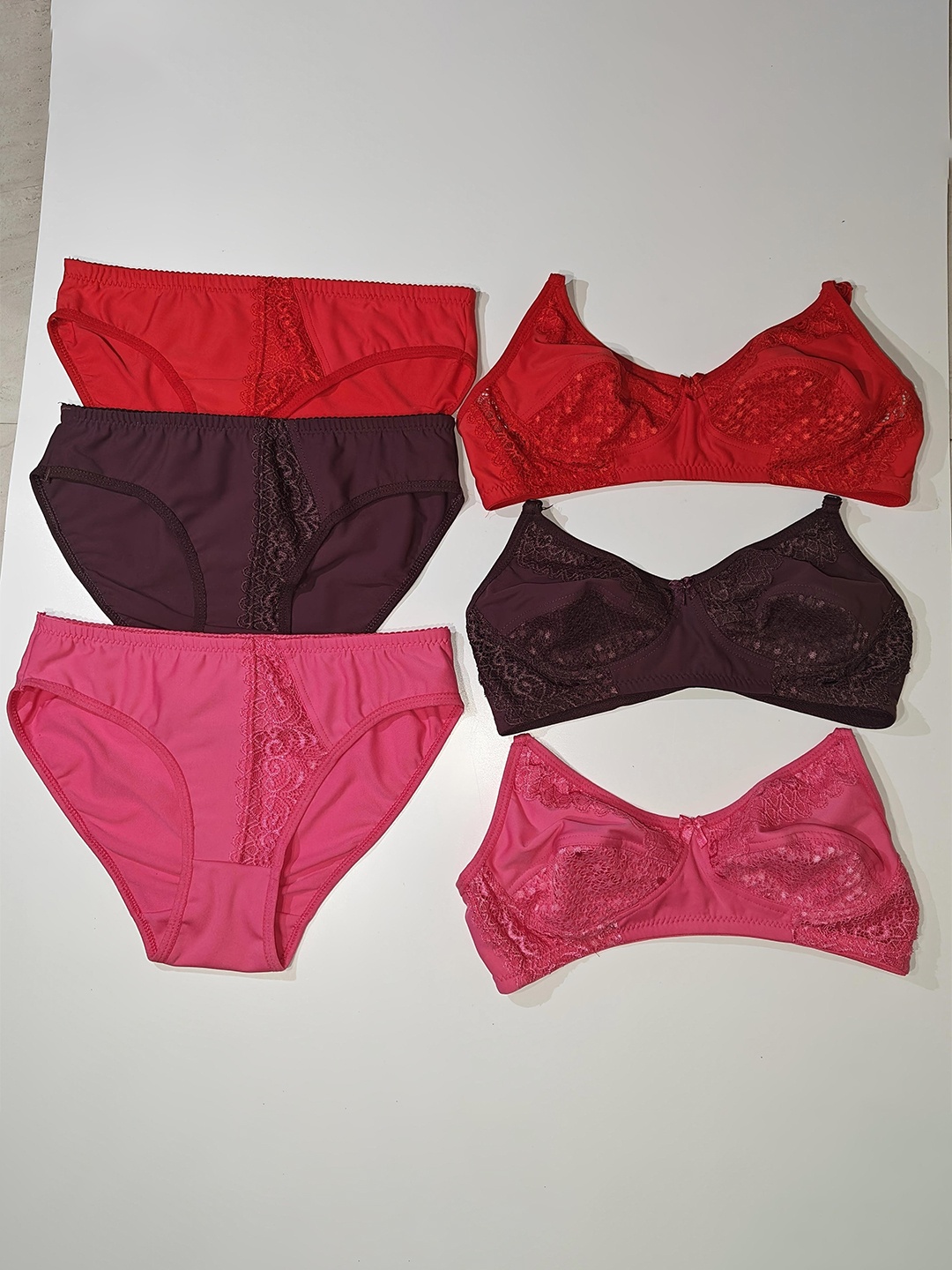 

MPDENTERPRISES Self Design Non Padded Lingerie Set MPD_3_LING_30, Pink