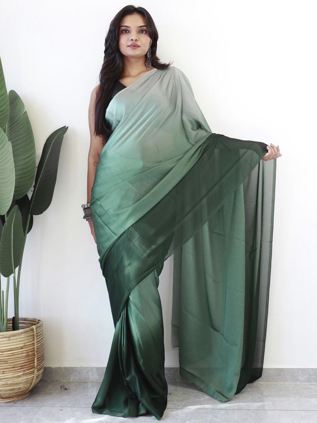 

Anouk Rustic Ombre Poly Georgette Ready to Wear Saree, Green