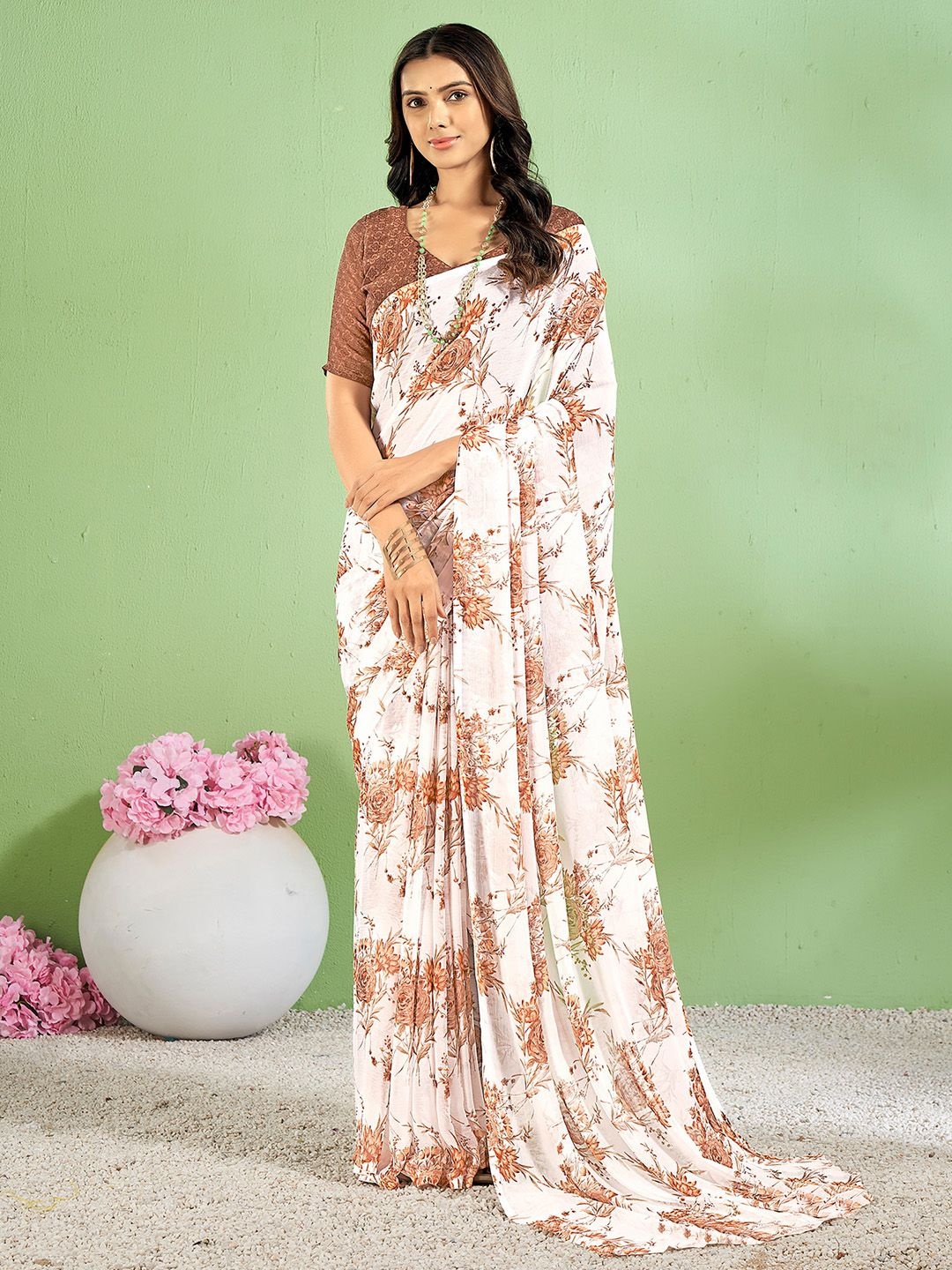 

Mitera Floral Poly Chiffon Bagh Saree, White