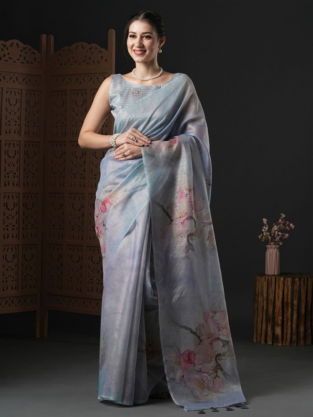 

Mitera Floral Zari Organza Saree, Metallic