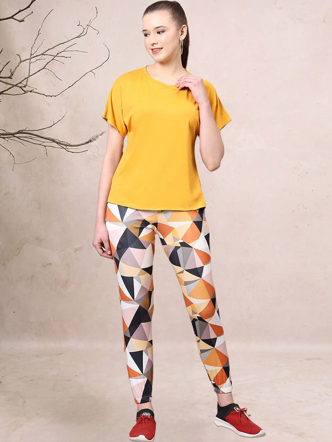 

DTR FASHION Short Sleeve T-Shirt With Trouser Co-Ords, Yellow