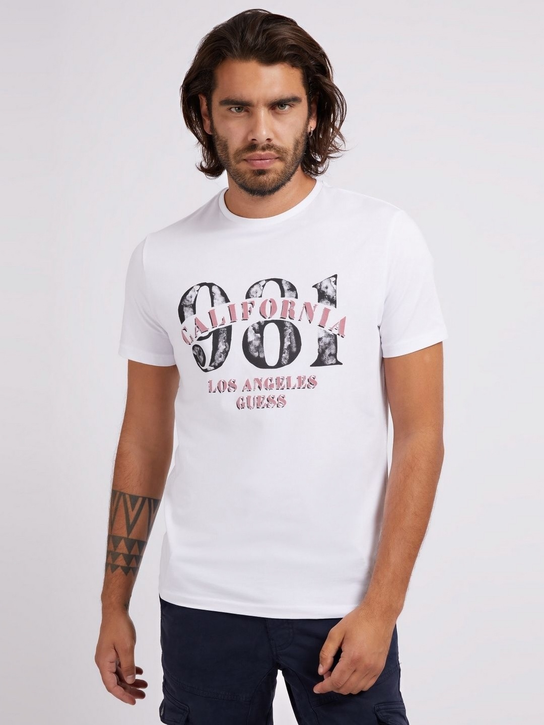 

GUESS Men Typography Printed Applique T-shirt, White