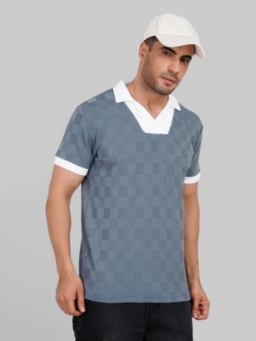 

Underrated Club Men V Neck Bamboo T-Shirt, Blue