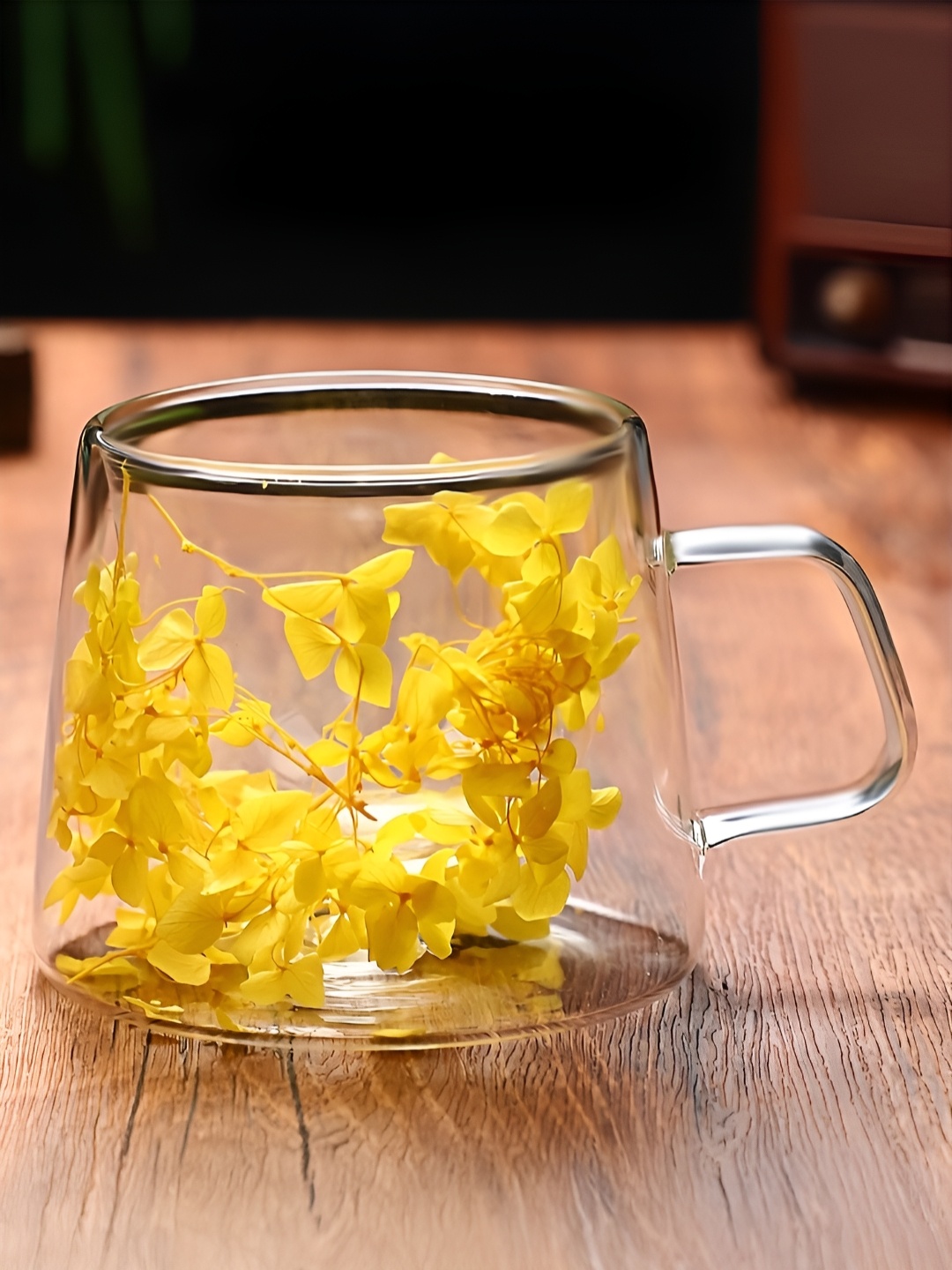 

BonZeaL Yellow Floral Solid Glass Transparent Cups Set of Cups and Mugs