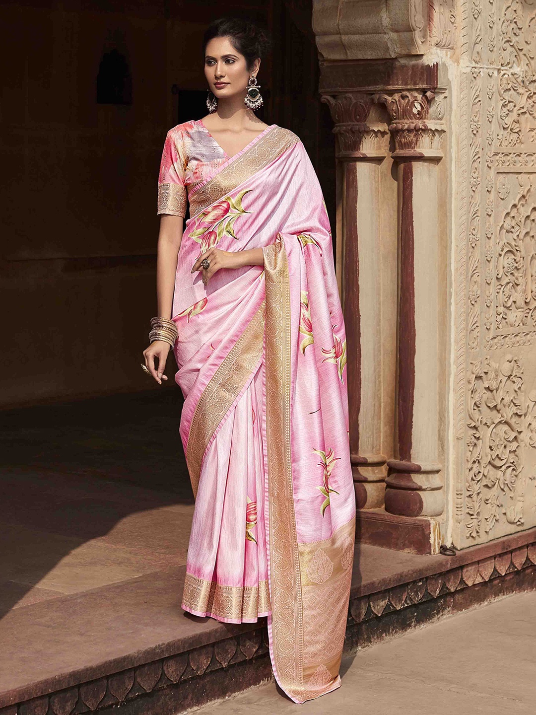 

Blissta Floral Zari Silk Blend Saree, Pink