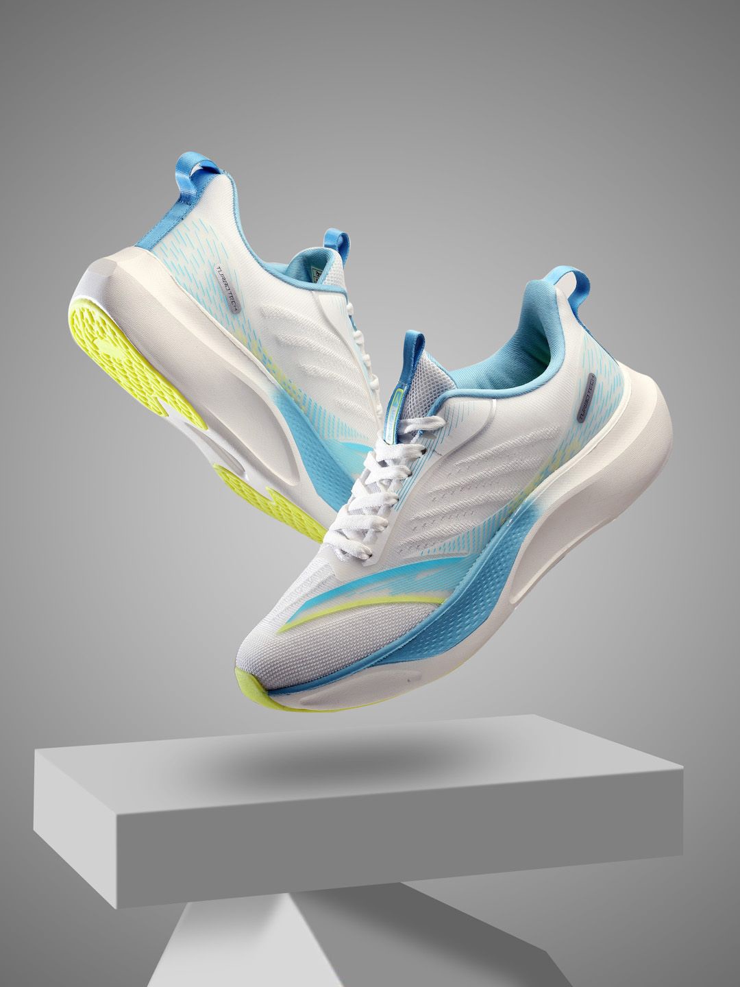 

Action Men Mesh Running Non-Marking Shoes, White