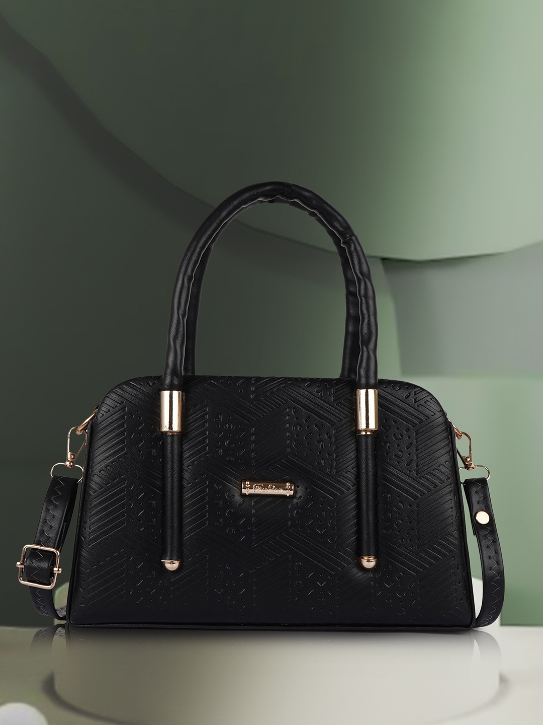 

SPOTIC Structured Sling Bag with Quilted, Black