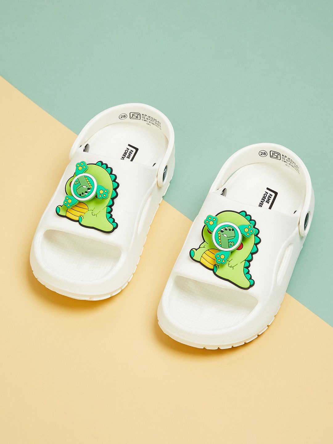 

Fame Forever by Lifestyle Boys Clogs, White