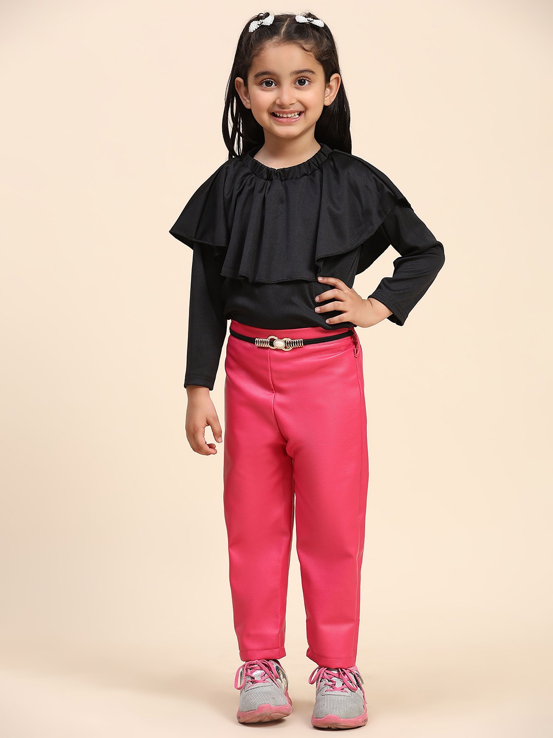 

MAYNEISHA Girls Ruffled Top with Trouser, Black