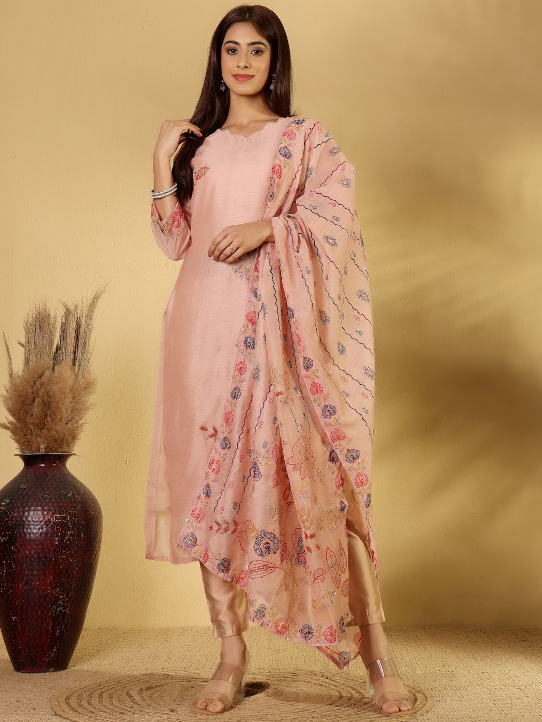 

House of Pataudi Embroidered V-Neck Chanderi Silk Kurta With Trousers And Dupatta, Mauve