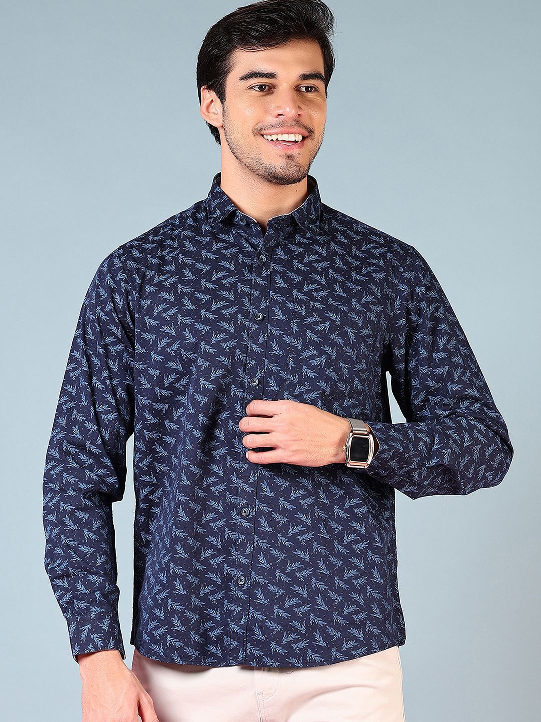 

V-Mart Men Floral Opaque Printed Casual Shirt, Blue