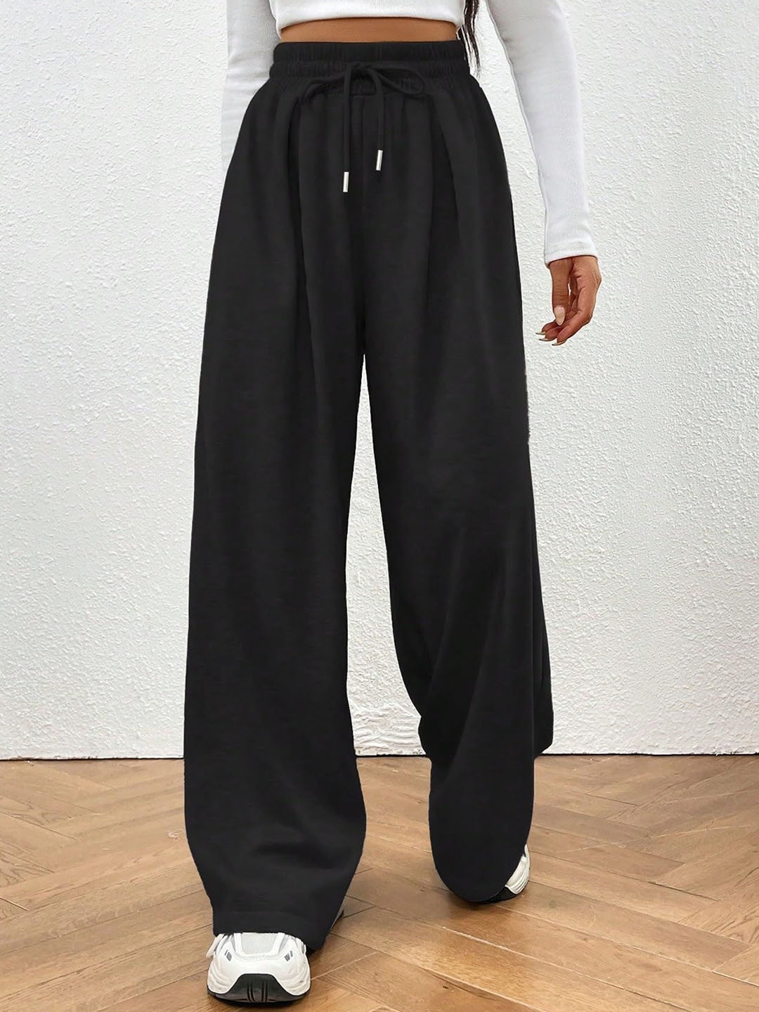 

dockstreet Women Relaxed-Fit Pure Cotton Mid Rise Track Pants, Black