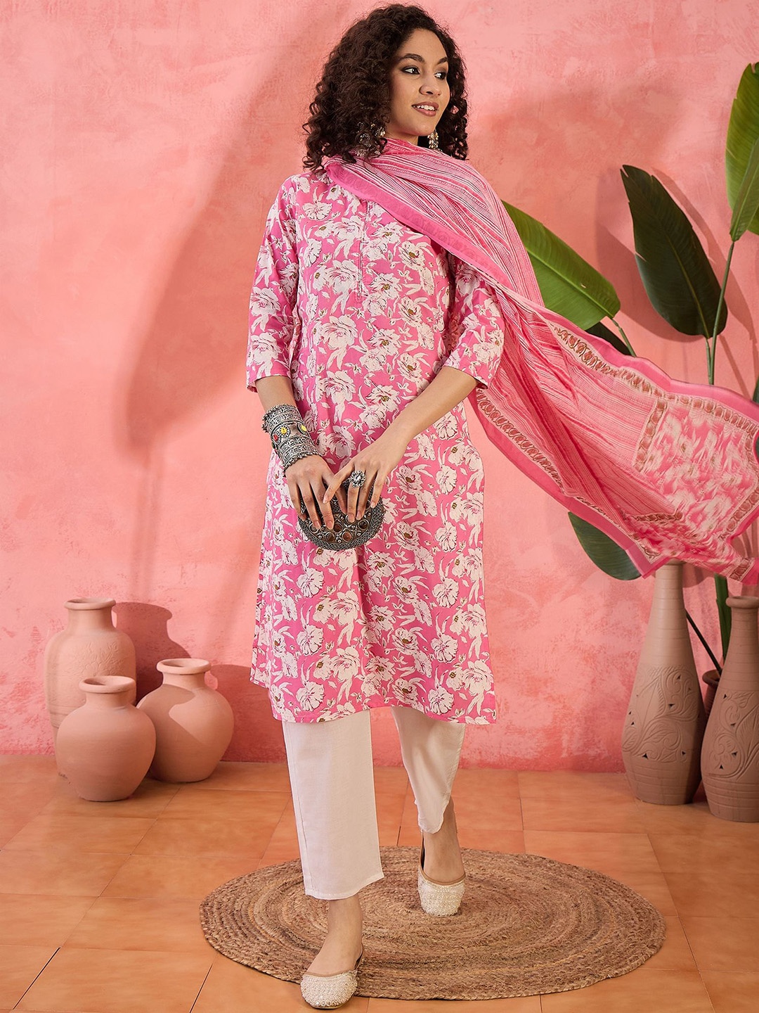 

Sangria Floral Printed Sweetheart Neck Pure Cotton Straight Kurta With Trousers & Dupatta, Pink